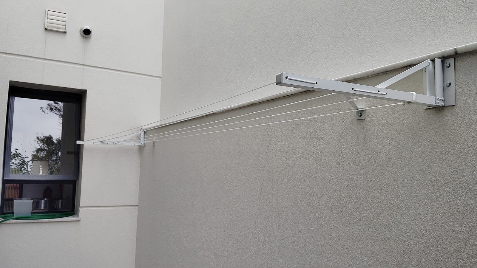 Varal de Muro automático
