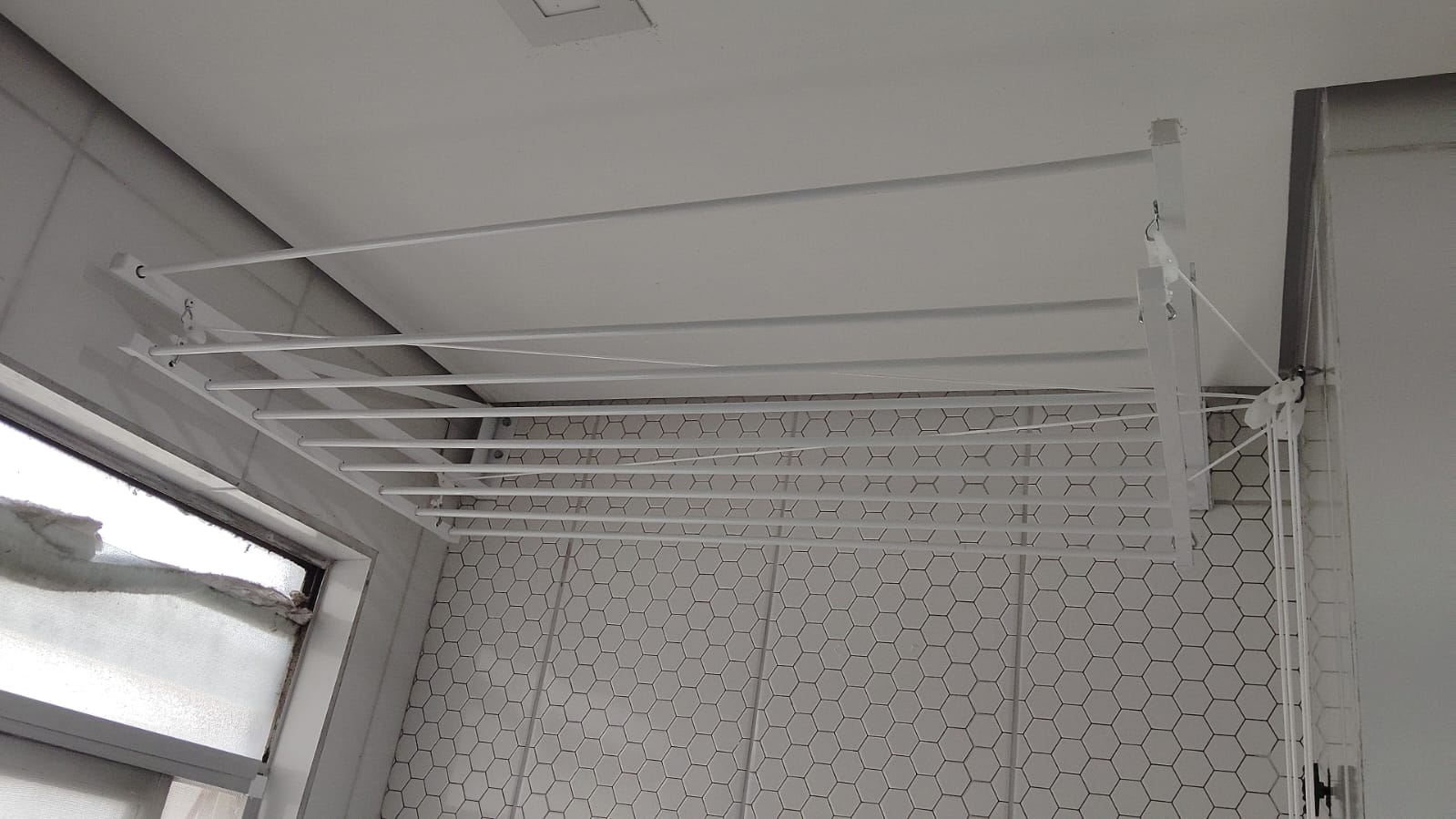 Varal com Suporte Reforçado